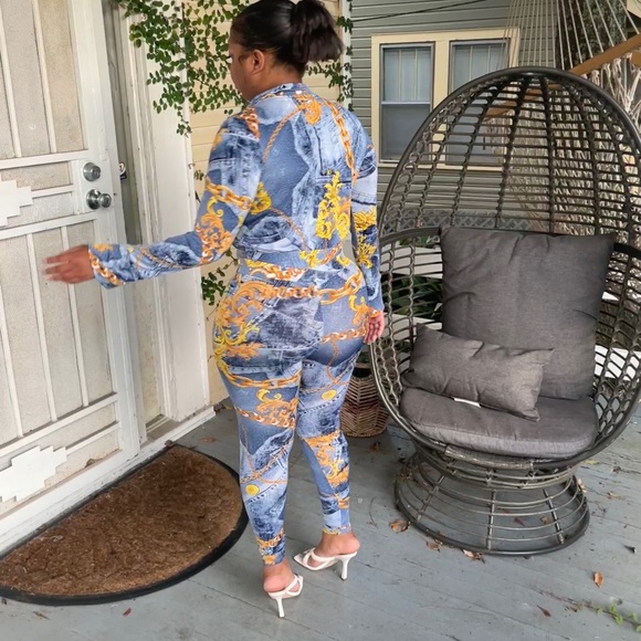 Two piece denim and chain print set - Picture 3 of 5